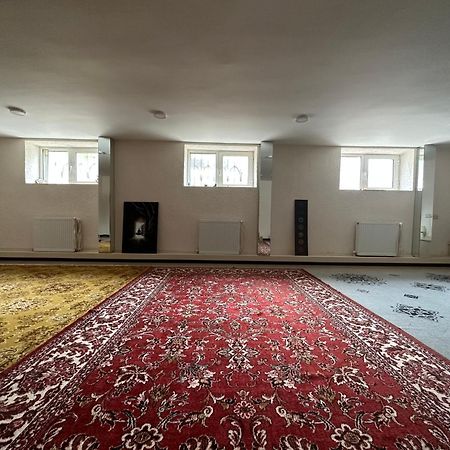 Nukri Guest House Ґорі Екстер'єр фото
