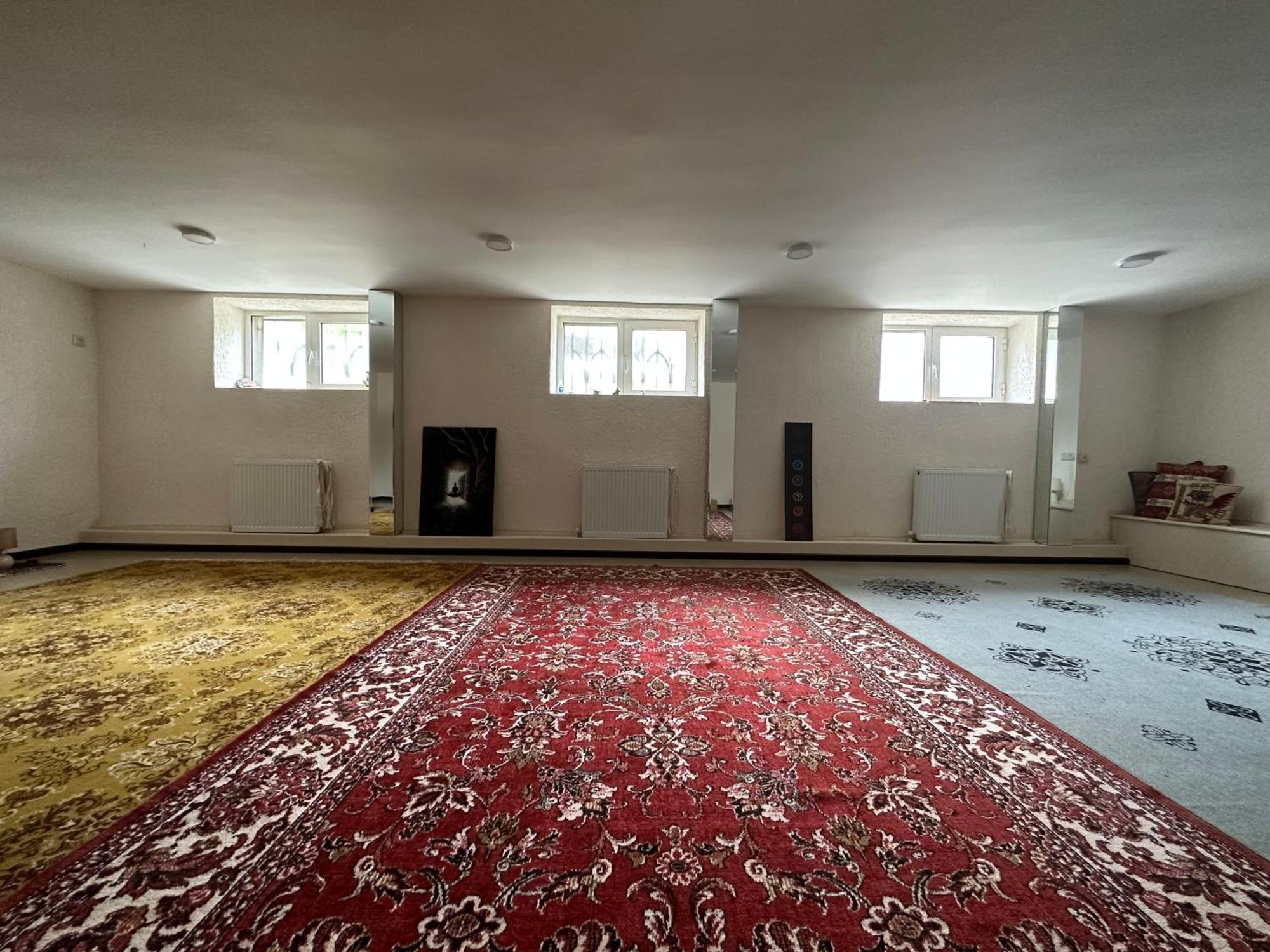 Nukri Guest House Ґорі Екстер'єр фото