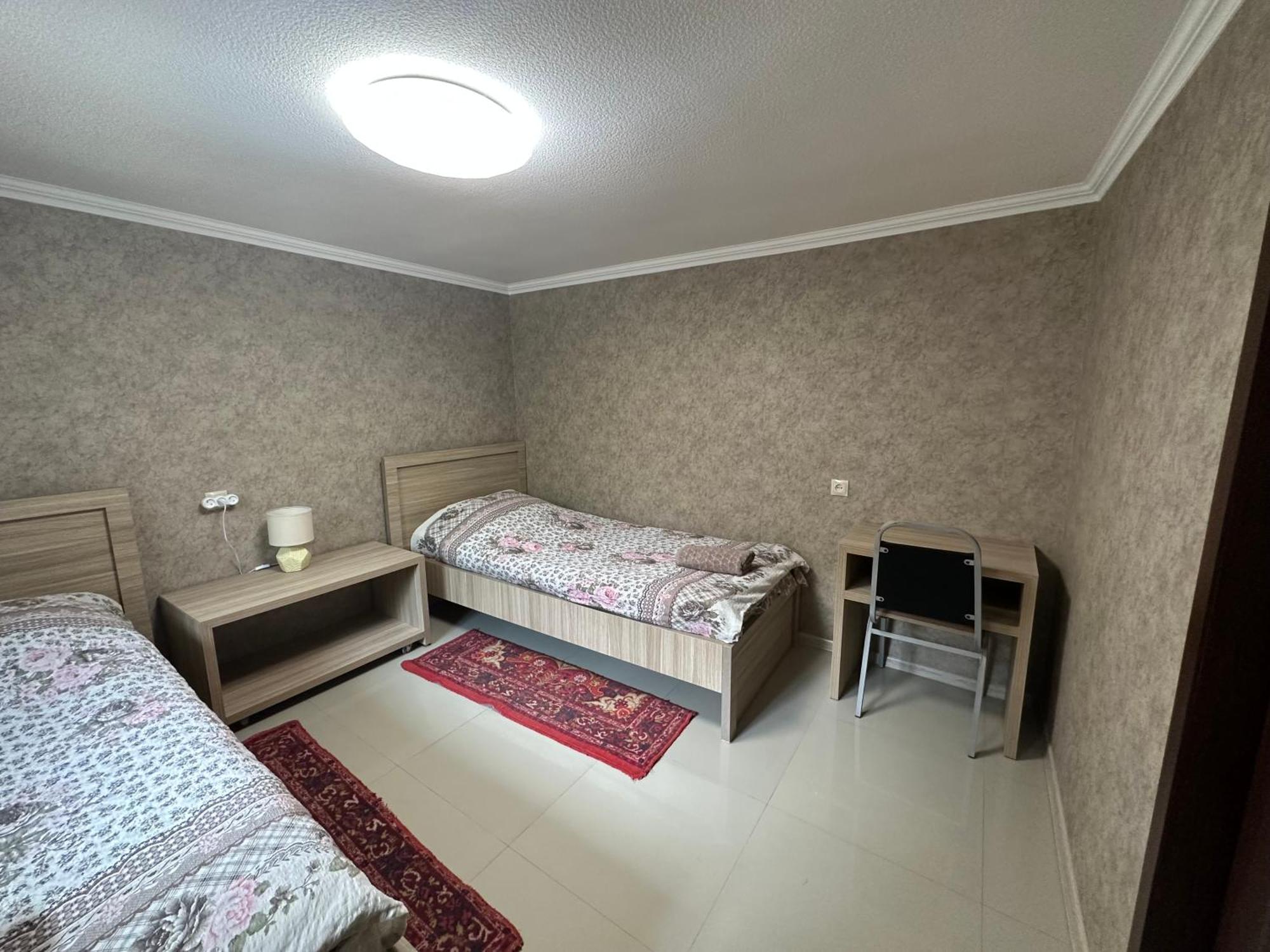 Nukri Guest House Ґорі Екстер'єр фото