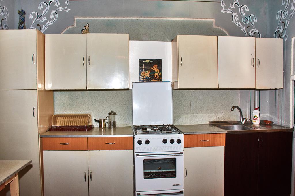 Nukri Guest House Ґорі Екстер'єр фото