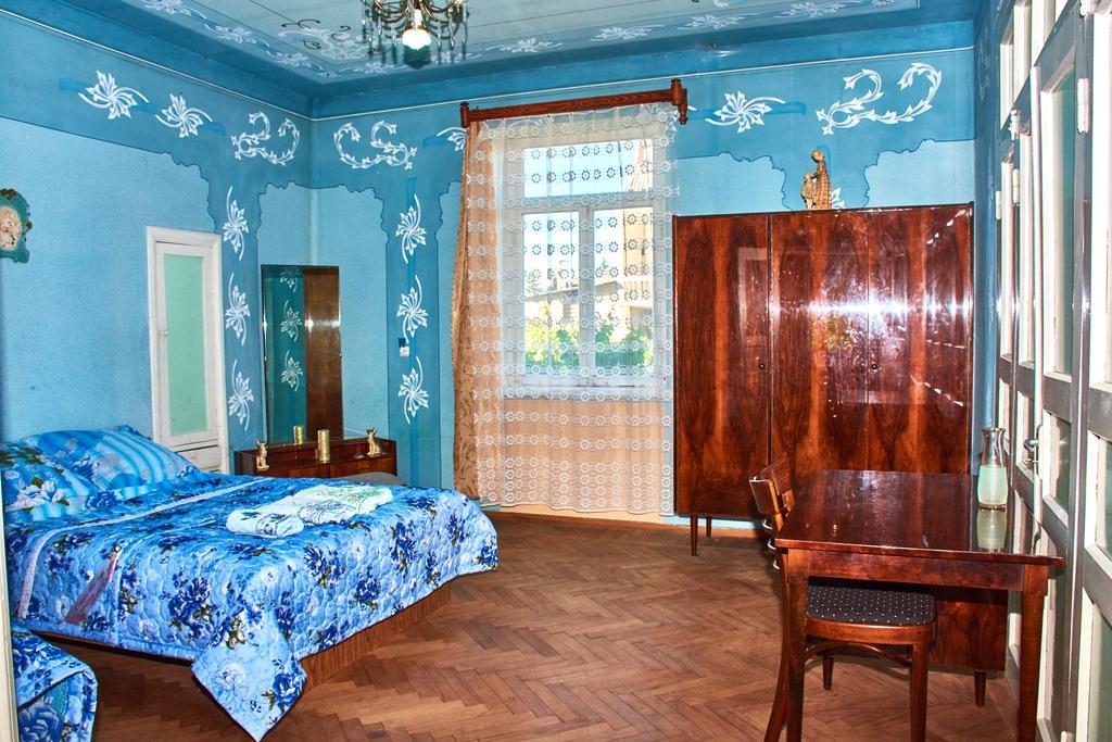 Nukri Guest House Ґорі Екстер'єр фото