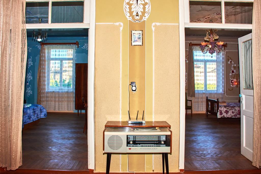 Nukri Guest House Ґорі Екстер'єр фото