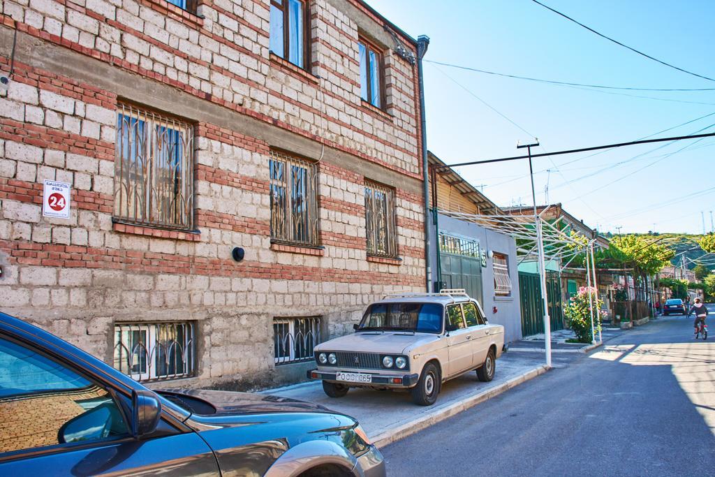 Nukri Guest House Ґорі Екстер'єр фото