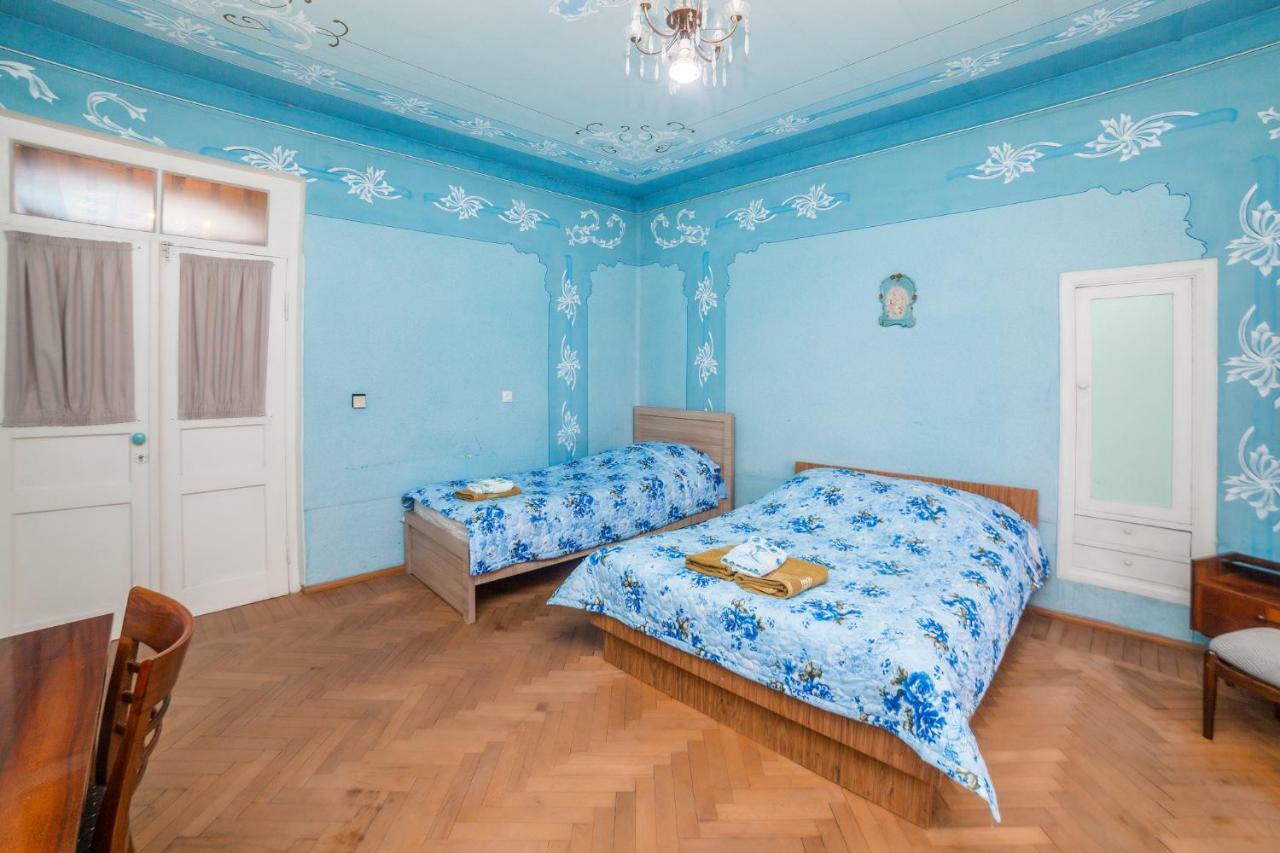 Nukri Guest House Ґорі Екстер'єр фото